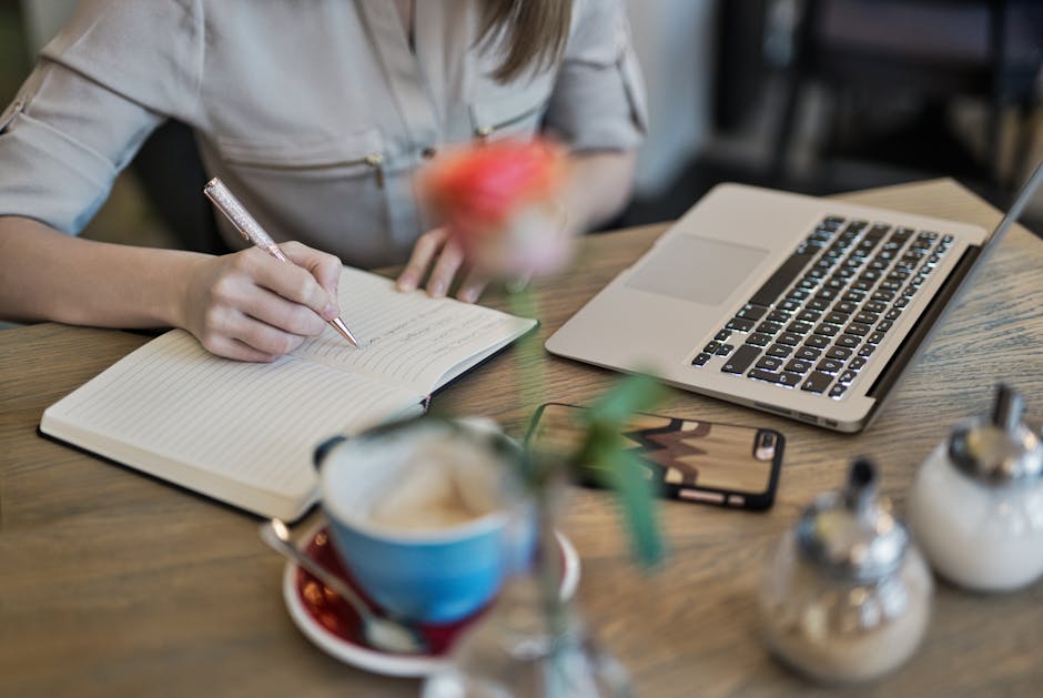 How to Write Clear Email Content